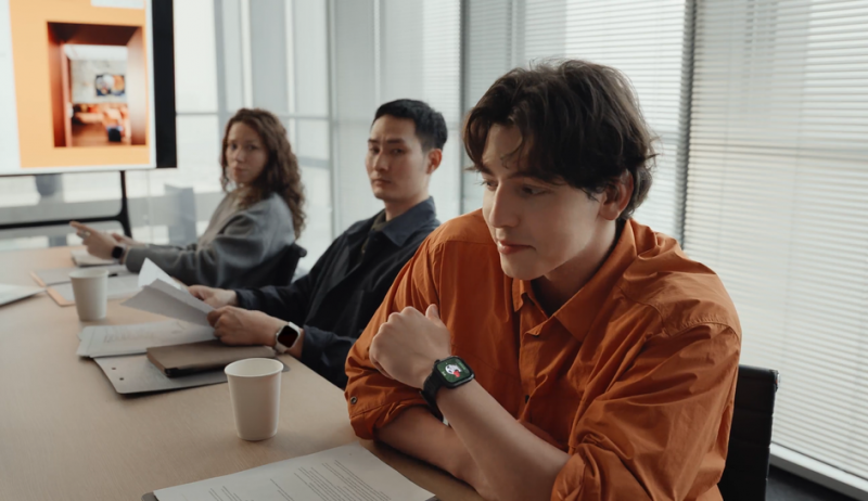 Huawei Watch Fit 5 Pro на руке