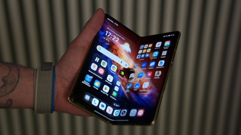 Honor Magic V6