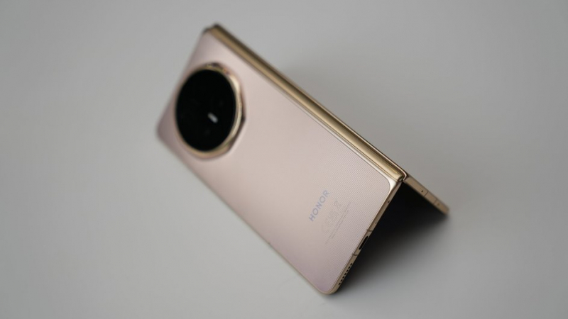 Honor Magic V6