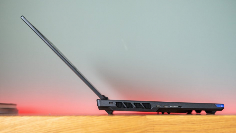 MSI Raider 16 Max HX