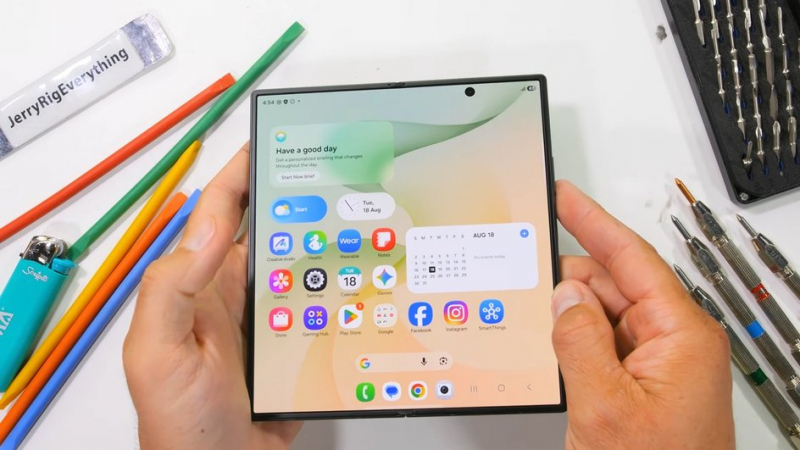 Galaxy Z Fold 8 Ultra