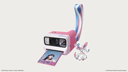 камеры Polaroid и Pokemon