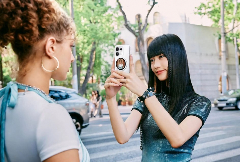 OPPO Reno16